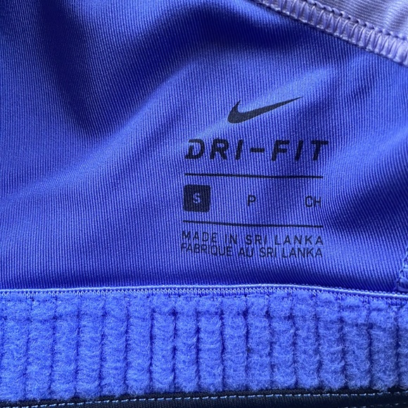 Nike Padded Strappy Back Sports Bra - Picture 5 of 6